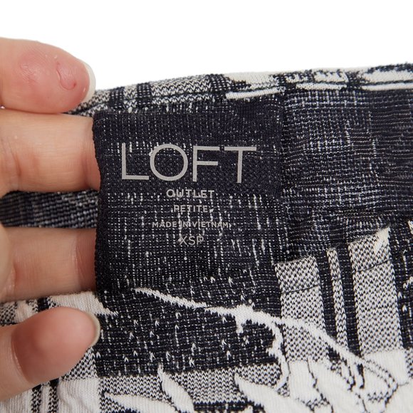 LOFT Floral Black White Blouse X-Small Petite - Picture 2 of 5